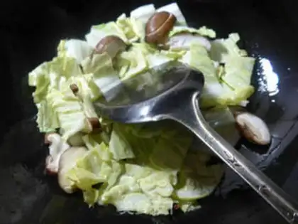 Make Pumps of mushroom cabbage step 4
