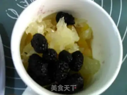 Make Yogurt and fruit step 3
