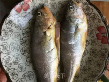 Make Weenie yellowfish step 0