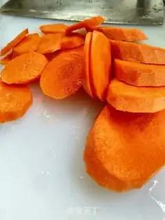 Make Carrot egg noodles step 2