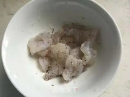 Make Shrimp fragrance noodles step 0