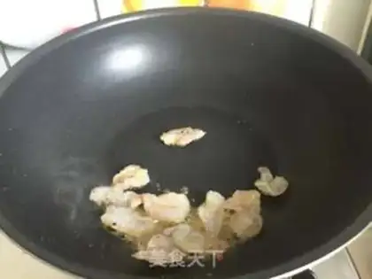 Make Shrimp fragrance noodles step 1