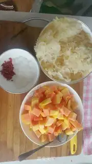 Make The papaya silver ear soup step 1