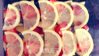 Make Strawberry lemon tea step 4