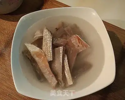 Make Salt fish and eggplant step 1