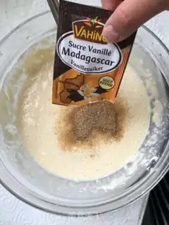 Make French traditional crepes step 4