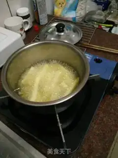 Make Delicious fries step 1