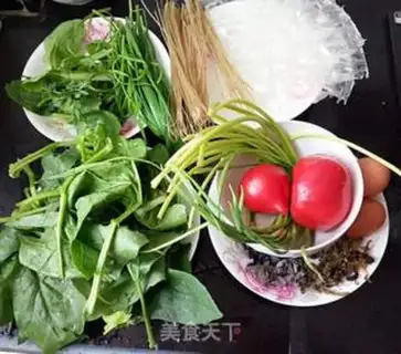 Make Western red soup step 1
