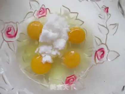 Make Yogurt mango cake step 1