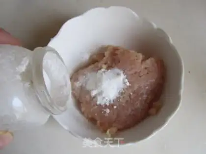 Make Chicken balls with eggplant juice step 1