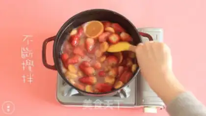 Make Homemade strawberry banana jam step 3