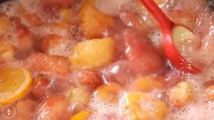 Make Homemade strawberry banana jam step 4