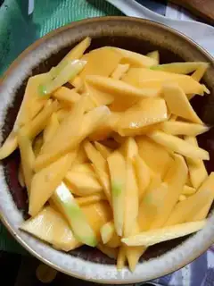 Make Cream mangoes step 1
