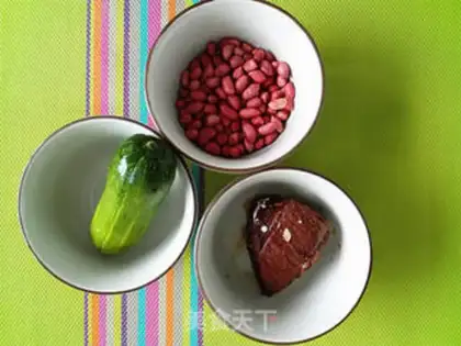 Make Beef and peanut rice step 0