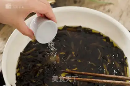Make Onion noodles step 2