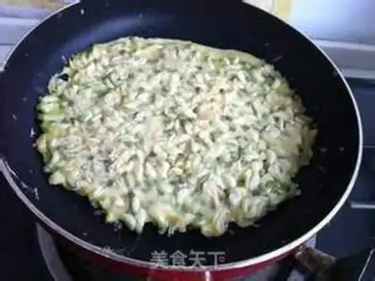 Make Scrambled eggs step 2