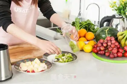 Make Peach apple mixed juice step 2