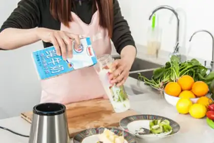 Make Peach apple mixed juice step 3