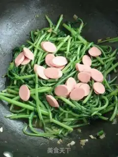 Make Garlic paste, fried ham step 6