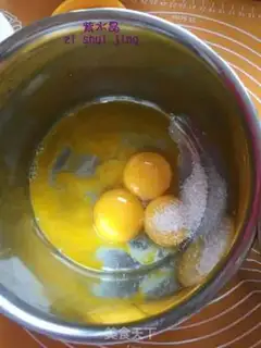 Make Four rolls step 1