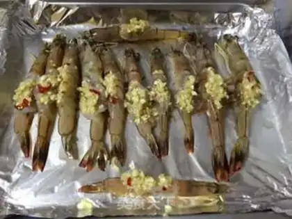 Make Garlic shrimp step 0