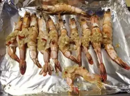 Make Garlic shrimp step 1