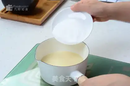 Make Mango soy pudding step 1