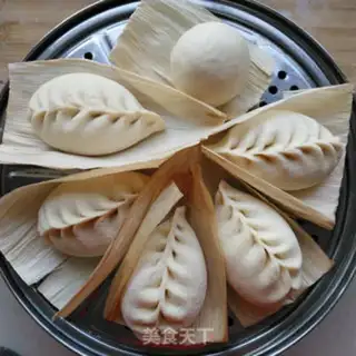 Make Old cabbage pork bun step 13