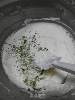 Make Juicy glucose cake step 12