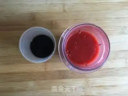 Make Red strawberry popsicle step 2