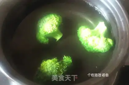 Make Fast-food breakfast step 3