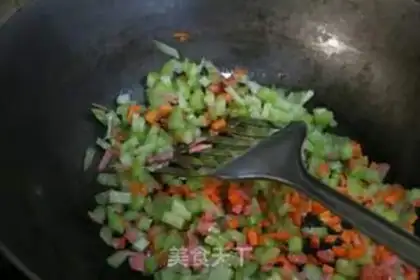Make Chicken wing buns step 4