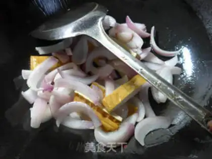 Make Dry onions step 2
