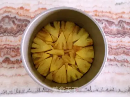 Make Pineapple inverted cake step 4