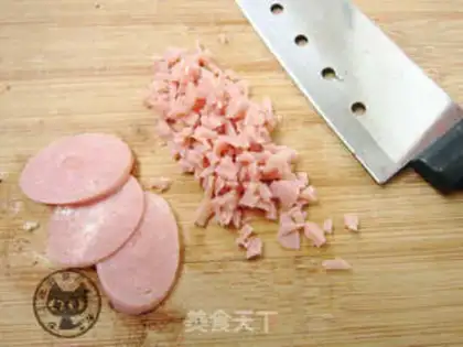 Make Sphinx ham steaming eggs step 1