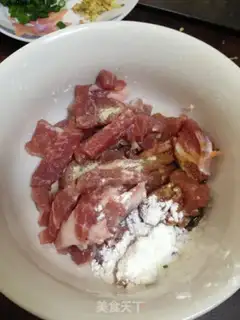 Make Sweet sauce and garlic step 1