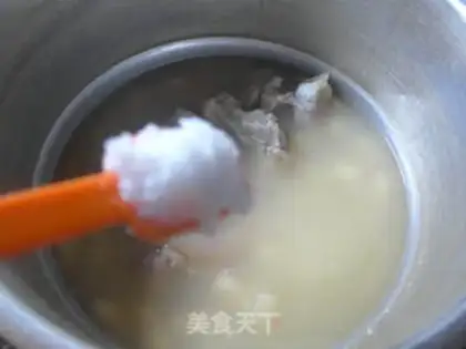Make White bean pig hoof soup step 7