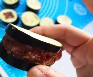 Make Cheese and pineapple step 1