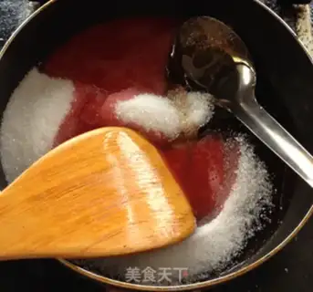 Make Strawberry milk candy step 2