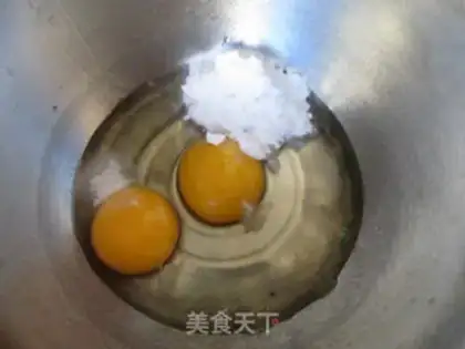 Make Fry onion omelet step 4