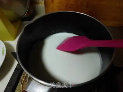 Make Strawberry Charlotte step 16
