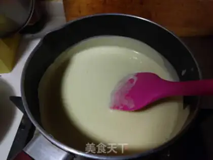 Make Strawberry Charlotte step 18