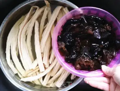 Make Korean spicy sauce step 1