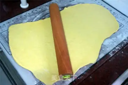 Make Jelly-cracked toast step 3