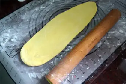 Make Jelly-cracked toast step 5