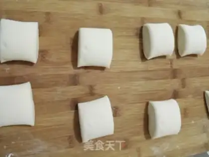Make Pretzel rolls step 6