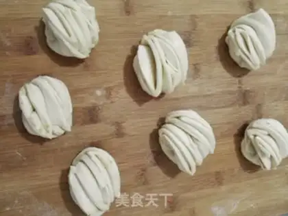 Make Pretzel rolls step 7