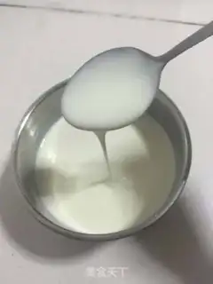 Make Homemade red date yogurt step 1