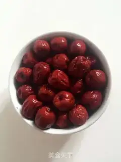 Make Homemade red date yogurt step 2