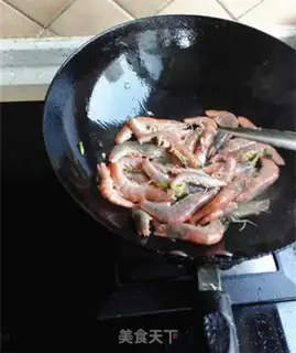 Make Red-fried prawn step 2